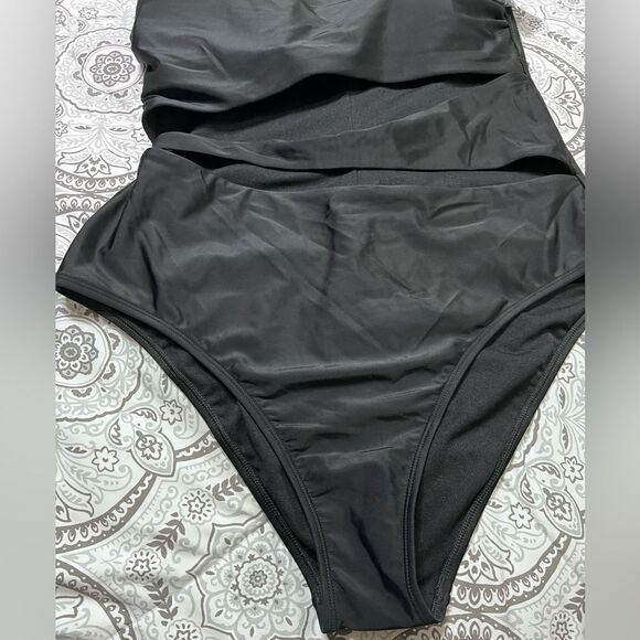 Shade and shore bikini one piece - Picture 4 of 5